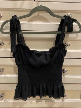 Aritzia Wilfred Tie Shoulder Smocked Tank Top